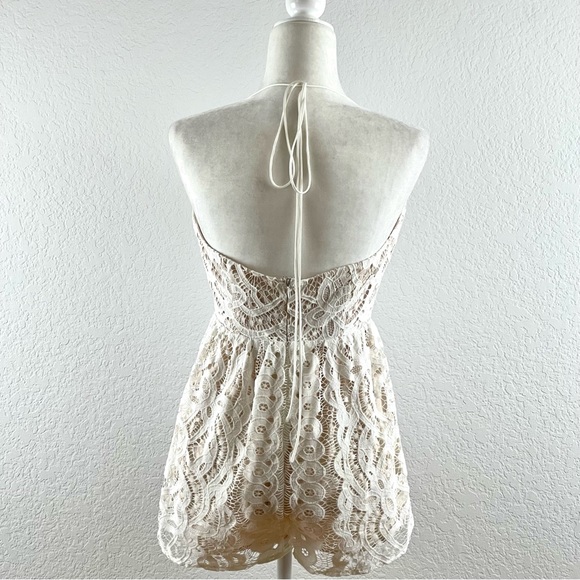 Tobi Halter Lace Romper Size M - Picture 10 of 16